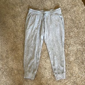 Lululemon Joggers - Grey Splatter Pattern - 14